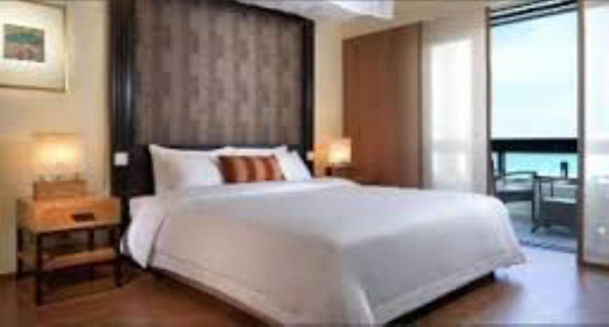 하얏트 리젠시 콴탄 리조트 외부 사진 A bedroom at the hotel